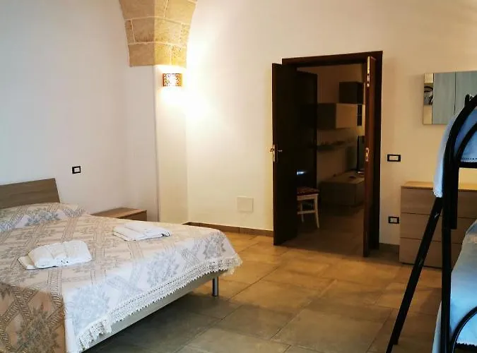 La Vecchia Torre 1920 *